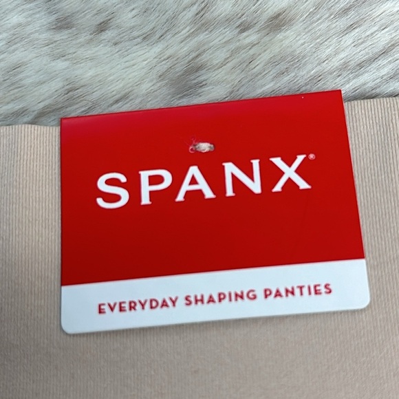 SPANX | Everyday Seamless Shaping Thong, in Soft Nude, Size S NWT - Picture 3 of 10